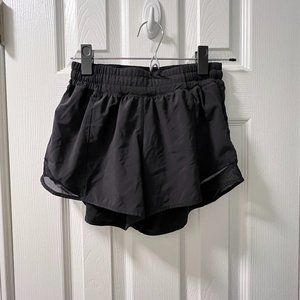 Lululemon Hotty Hot Low-Rise Lined Short 4"